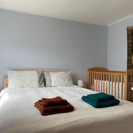 Morden Flat Close To Dlr Station With Free Parking Лондон Экстерьер фото